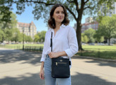 نمای داخلی کیف زنانه رودوشی Coach